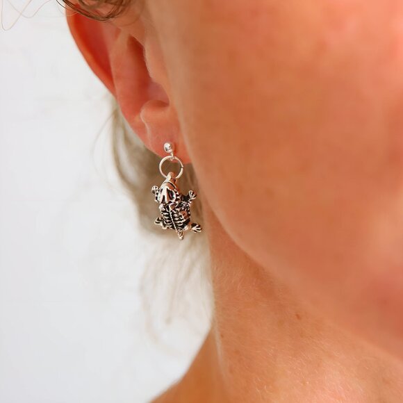 Horny Toad Sterling Silver Post Dangle Earrings Southwest Lizard Jewelry - Picture 2 of 6
